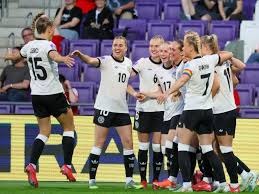 欧冠进球榜更新：梅西连续破门,